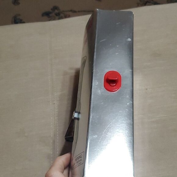 WIZARD OF OZ MASKS, BOOK, EMERALD CITY GLASSES & KEEPSAKE TINMAN BOX 1998, & DVD - Picture 15 of 16